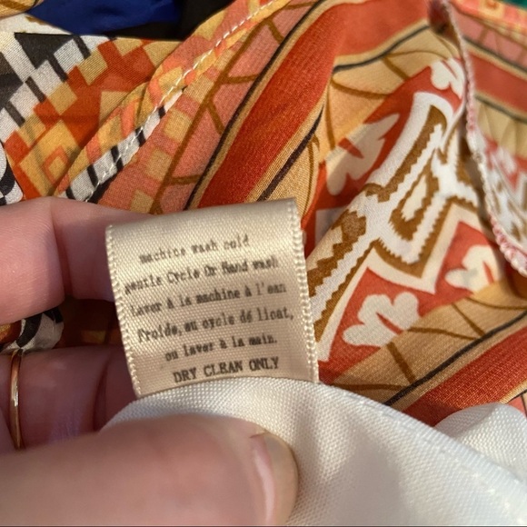 Mahina geometric dress in size  medium - Picture 8 of 8